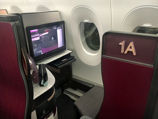 カタール航空 ビジネスクラス：羽田ードーハ A350-1000 　Qatar Airways Business class Qsuite
