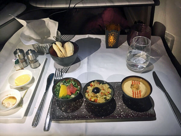 カタール航空ビジネスクラス：羽田ードーハ A350-1000 機内食