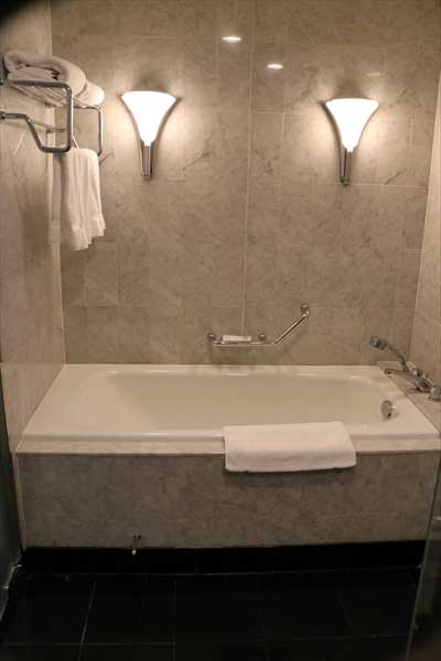 ウェスティン大阪 デラックスルーム バスルーム WESTIN OSAKA DELUXE ROOM BATH ROOM